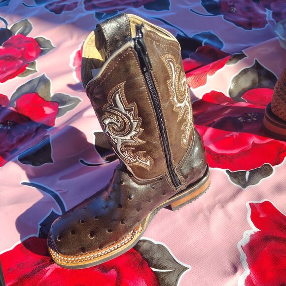 ( Girls ) leather cowboy boots. - Picture 8 of 9